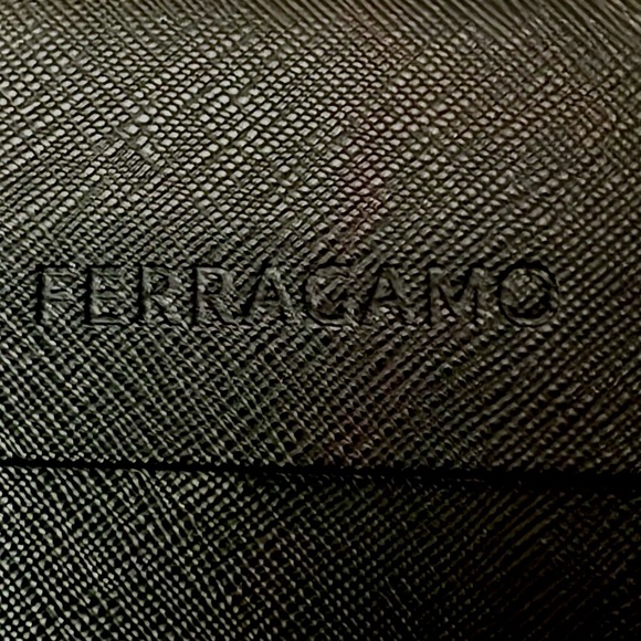 NEW Salvatore Ferragamo Mens Classic Black Sunglasses SF1111S With Case - Picture 7 of 8